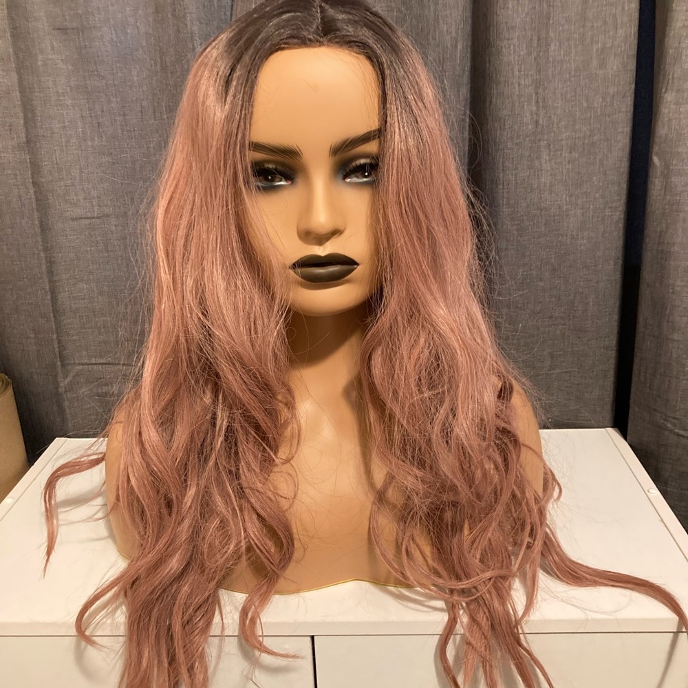 Ombré ash pink wig
